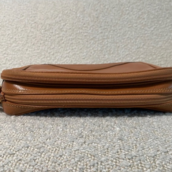 Authentic Gucci Brown Leather Wristlet Pouch - Picture 16 of 16